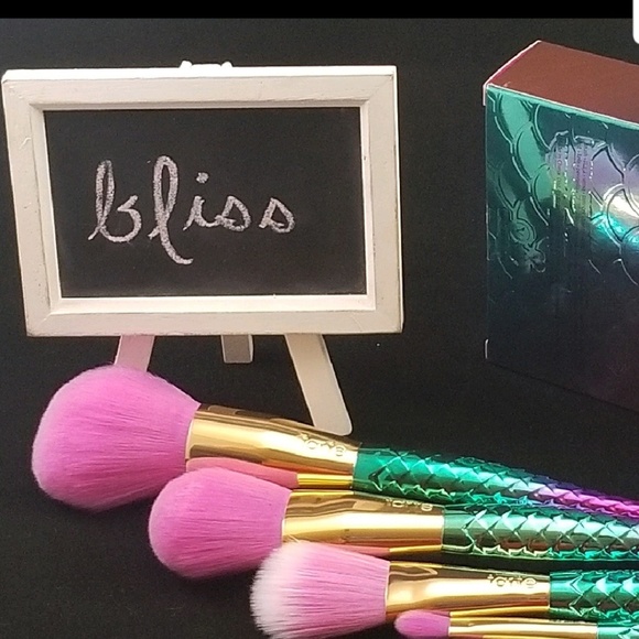Tarte -Minutes to Mermaid Brush Set - Picture 2 of 5